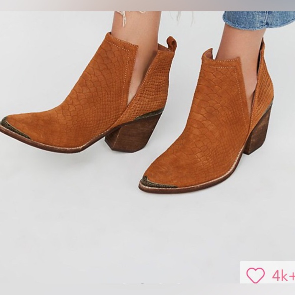 Free people Hunt the Plain boots by Jeffrey Campbell
